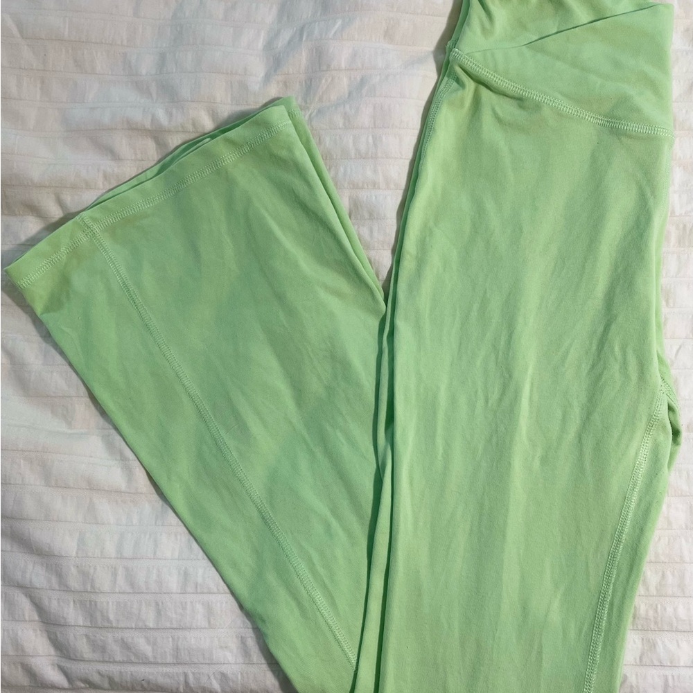 Girl’s Old Navy Bright Green Flare Leggings